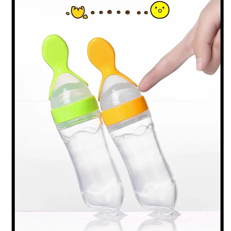 Random color of baby spoon feeder.